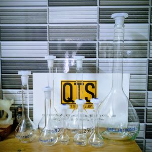 Bình định mức thủy tinh trắng nút nhựa-Volumetric Flask-10ml, 20ml, 25ml, 50ml, 100ml, 200ml, 250ml, 500ml, 1000ml, 2000ml