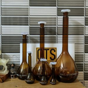 Bình định mức thủy tinh nâu nút nhựa - Volumetric Flask - 10ml, 25ml, 50ml, 100ml, 250ml, 500ml, 1000ml, 2000ml